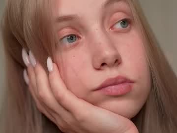 girl
        appr0ved cam image #6552155