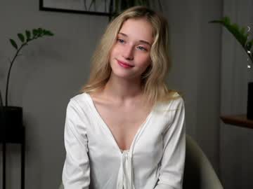 girl
        taitehambelton cam image #5185379