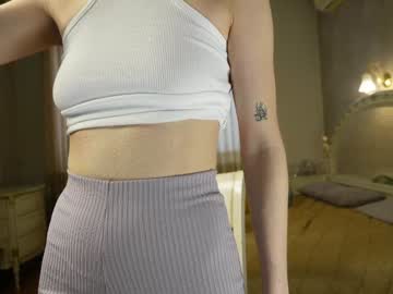 girl
        merylharvison cam image #5596273