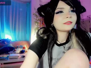 girl
        ronnie_neko cam image #3651519