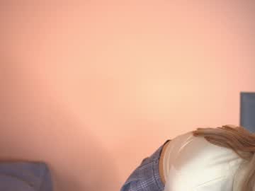 girl
        telladreamer_ cam image #4748269