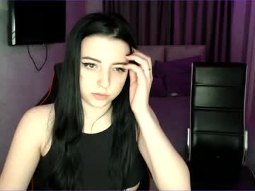 girl
        blackykit cam image #391005
