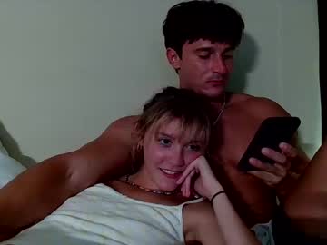 couple
        meowmeow1111112 cam image #4601503