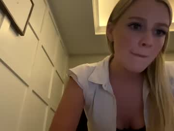 girl
        ashley614341 cam image #2289260