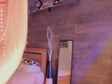 girl
        yolandabertha cam image #759609