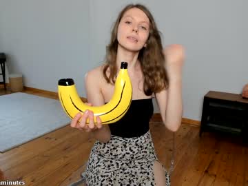 girl
        giveyouelevenminutes cam image #1984479