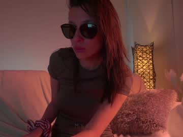 girl
        mystikei cam image #2277948