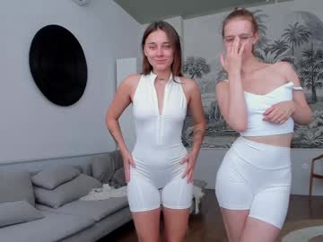 couple
        christine_bae cam image #4605436