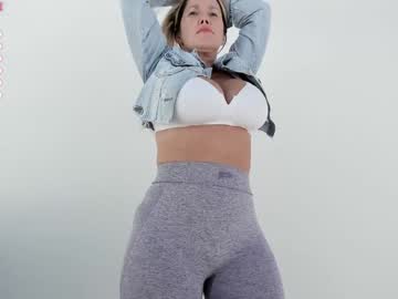 girl
        angel_danm_milf cam image #5022653
