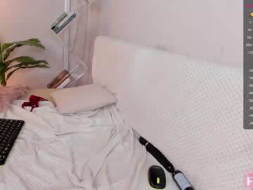 girl
        anjy_violet cam image #892336