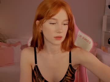 girl
        leahsthetics cam image #3841767