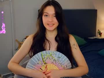 girl
        lost_mymind cam image #6541337
