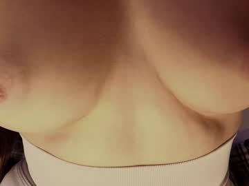girl
        hollyextra cam image #6619163