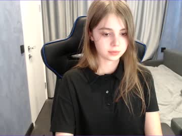 girl
        tripleprinces cam image #582123
