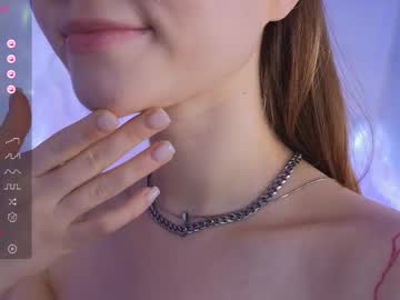 girl
        alisia_spinnet cam image #6315023