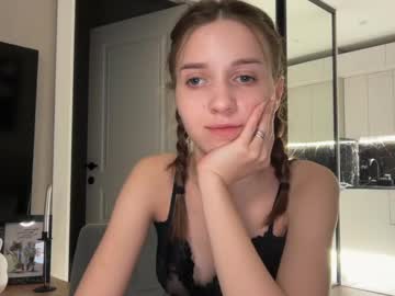 girl
        tadammary cam image #6870375