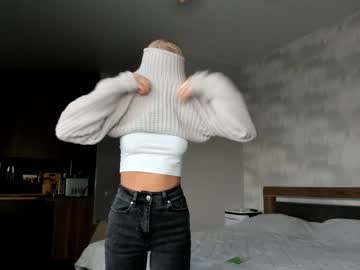 girl
        feraleyes cam image #3153380