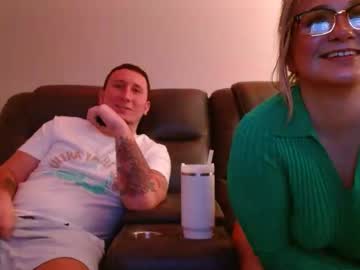 couple Live Cam Girls Love To Strip Naked For Their Viewers with freakyy_couple_