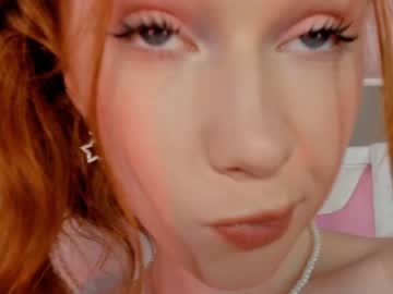 girl
        madeline_jackson cam image #2247539