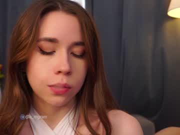 girl
        a_mhere cam image #1602890