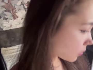 girl
        plumybun cam image #6630947
