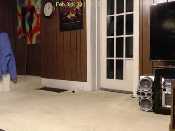 couple
        petiteandpete cam image #804579