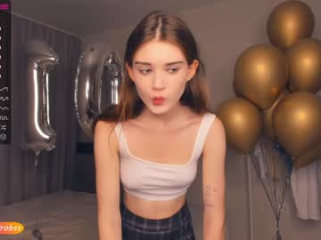 girl
        minnietammy cam image #2257908