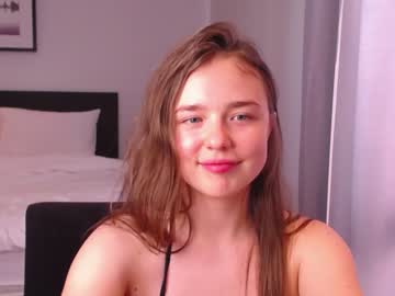 girl
        violaharris__ cam image #1344117