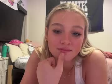 girl
        lexaarose05 cam image #6226154
