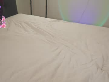girl
        blondehottiek cam image #4901260