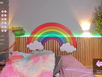 girl
        little_effy18 cam image #3725285