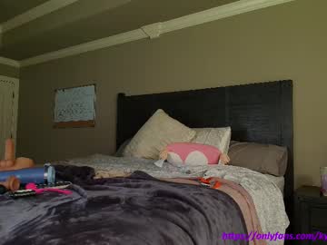 couple
        kyliebkillinit cam image #6877540