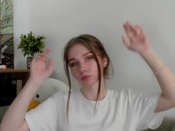 girl
        wilonafarlow cam image #4254425