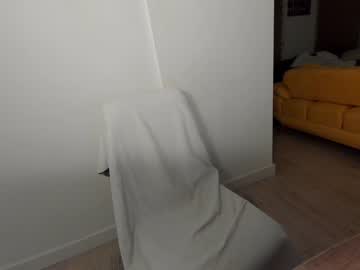girl
        ehotlovea cam image #39819