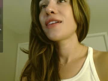 girl
        valerie_james3 cam image #4676416