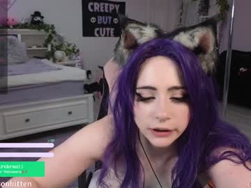 girl
        crimsonkitten cam image #5322279