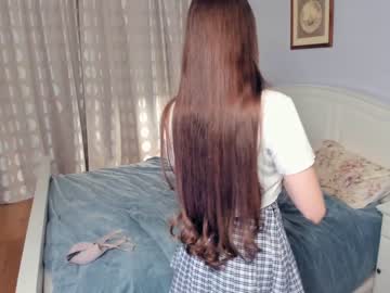 girl
        suealexander cam image #1043989