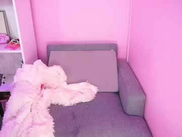 girl
        little_effy18_ cam image #6614558