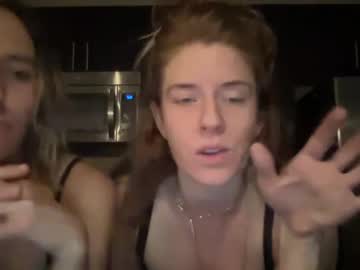 couple
        fartsmommy cam image #559235