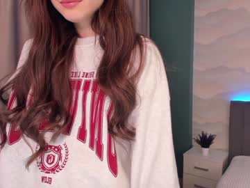 girl
        yes_ready cam image #652149