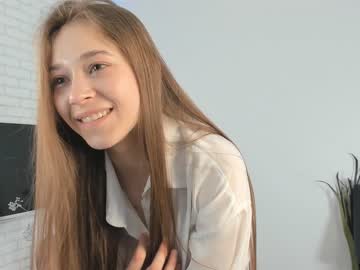 girl
        devonagrayer cam image #3957034