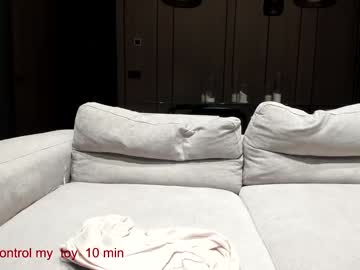 girl
        carolinaherera cam image #5548781