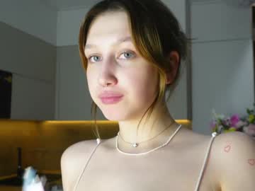girl
        eva_cuty cam image #4134003