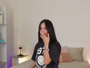 girl
        annie_dreams cam image #3631222