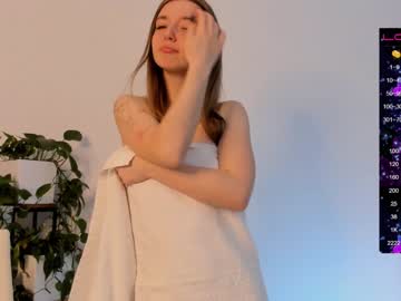 girl
        elizabeth__gray cam image #690300