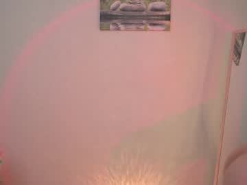 girl
        sunrisealice cam image #2590057