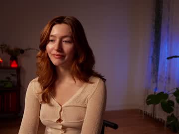 girl
        alisonrouge cam image #3366517