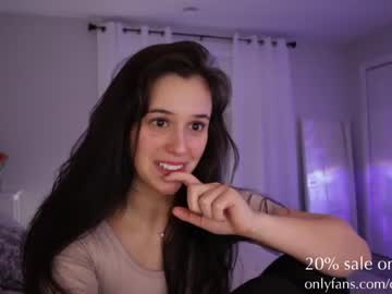 girl
        onlyems23 cam image #1078365