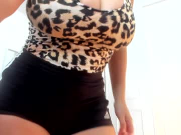 girl
        dulceyjohn cam image #2034474