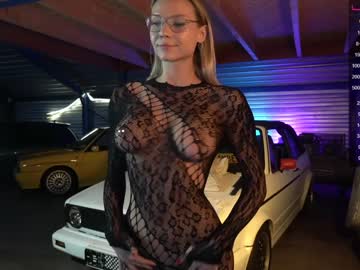 girl
        little_dutch cam image #2039153
